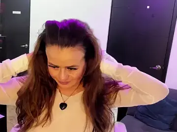 Stripchat Live Sex of magenta_maturr