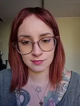 Stripchat Watch Live Sex Cams of Ahrya_