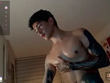 Stripchat Free Live Porn of ivaaaan_