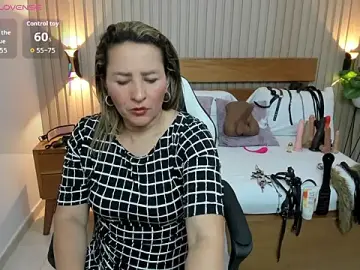 Stripchat Best Webcam of luciana_ballesteros_
