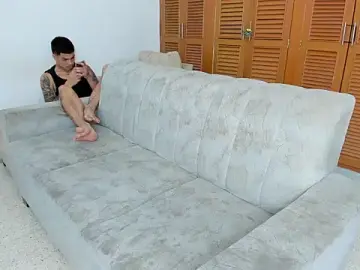 Stripchat Live Sex Cam of brutal_sex_room2