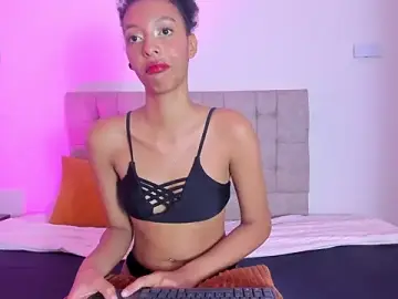 Stripchat Live Sex Cam of Kiara_Kamau_XXX