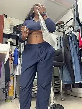 Stripchat Free Live Porn of MAREIA_25