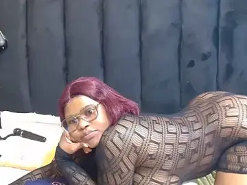 Stripchat Sex Cam of SexyBaddieXXX