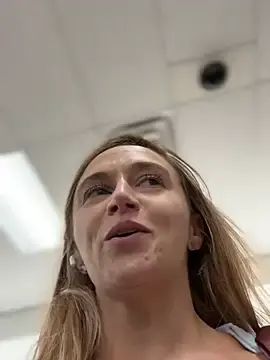 Stripchat Live Porn of lunagirl13