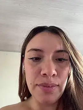 Stripchat Sex Cam of valery_mora