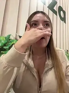Stripchat Free Porn Cam of valery_mora