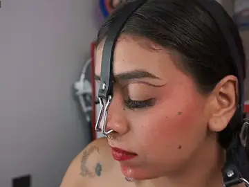 Stripchat Free Porn Cam of miss_collins