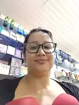 Stripchat Live Sex of keilymadam