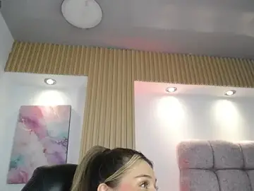 Stripchat Free Live Porn of 1Sloppy_Fox4