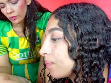 Stripchat Watch Live Sex Cams of candymia68