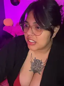 Stripchat Live Sex Cam of miacanela_xo