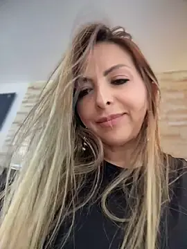 Stripchat Sex Cam of _Abril-Office1