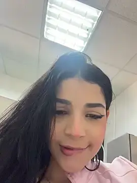 Stripchat Nude Webcam of ArieliciousXXX