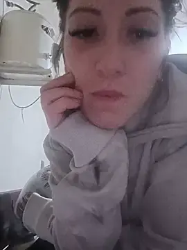 Stripchat Free Porn Cam of Luucy-Fer