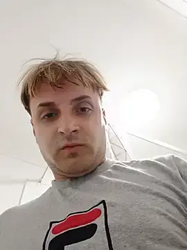 Stripchat Adult Webcam of Levarboy