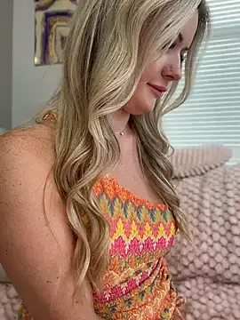 Stripchat Live Porn of LoveShae_