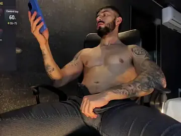 Stripchat Free Porn Cam of MarkWalker__