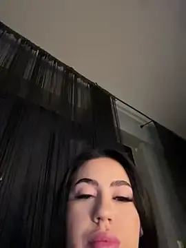 Stripchat Live Sex Cam of Andrestarr