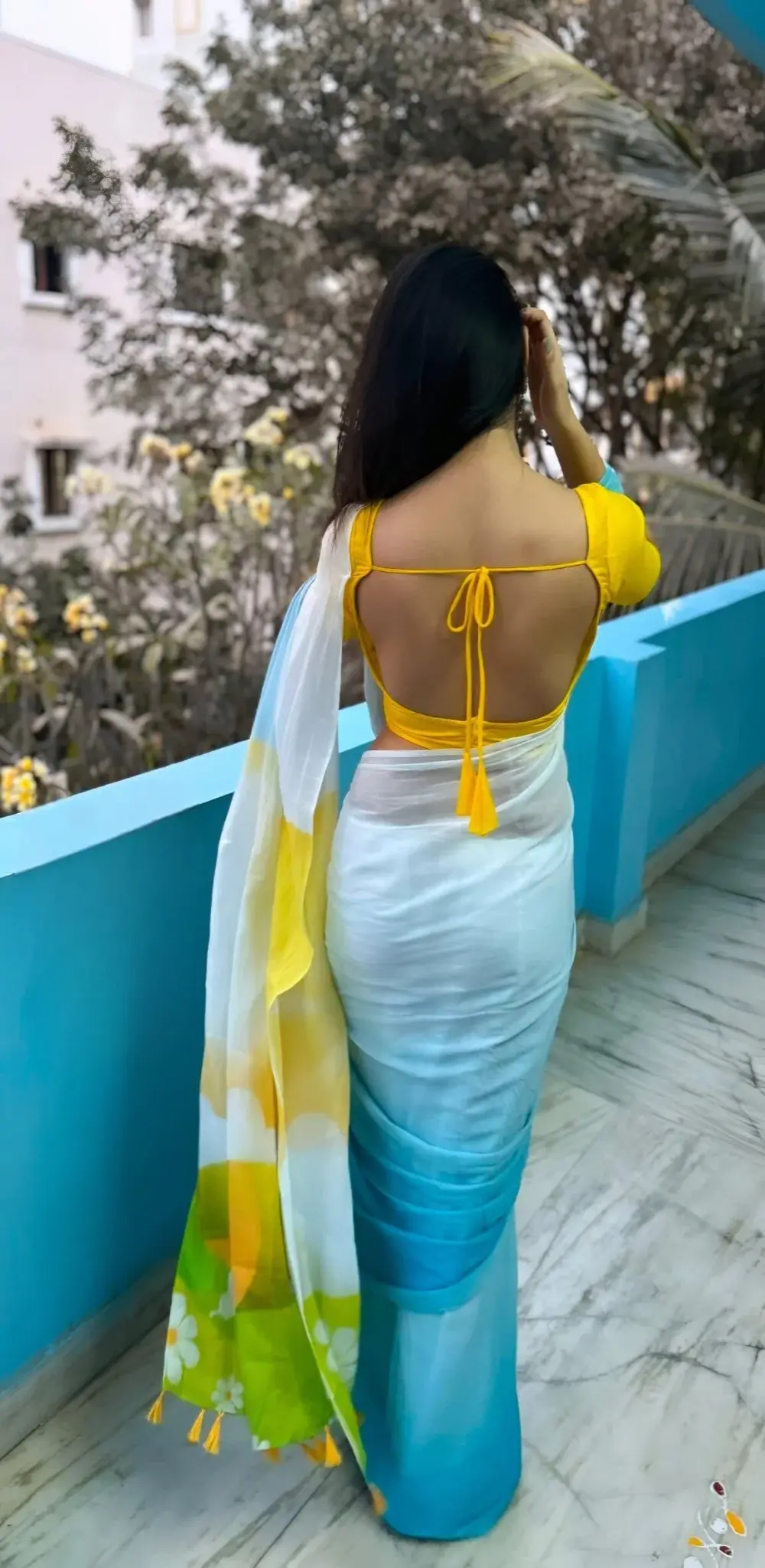 mEhAK_________