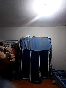 Stripchat Sex Cam of thom_1