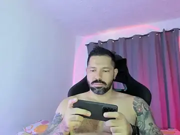 Stripchat Adult Webcam of Pierre_Vidal