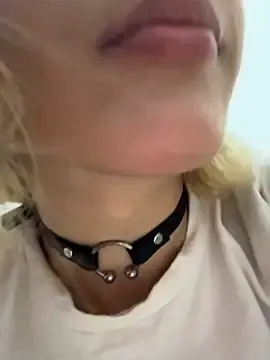 Stripchat Watch Live Sex Cams of SweetBunnyGF