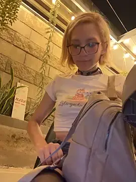 Stripchat Live Porn of SweetBunnyGF