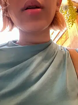 Stripchat Free Porn Cam of SweetBunnyGF