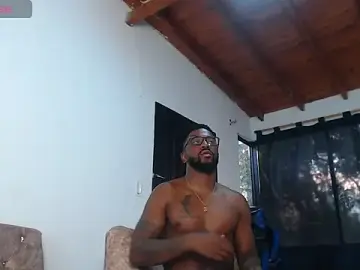 Stripchat Free Porn Cam of Drake_Nassir4