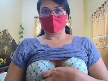 Stripchat Adult Webcam of Elena_cruz5