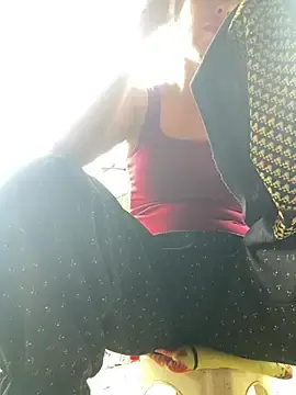 Stripchat Live Sex Cam of Huonglyna
