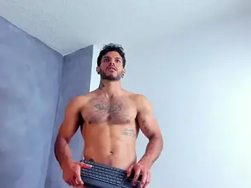 Stripchat Free Porn Cam of JuanBlade