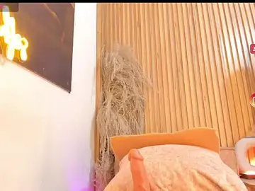 Stripchat Live Sex of sofhiaa_adaams