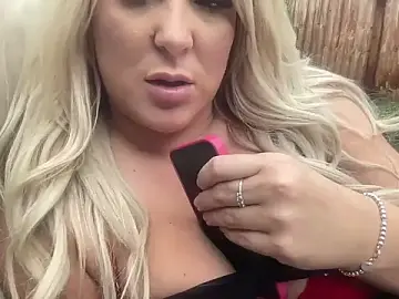 Stripchat Best Webcam of Bustyblondebabe32