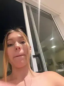Stripchat Live Porn of Nikii__