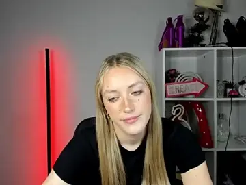 Stripchat Best Webcam of EvelynBlond