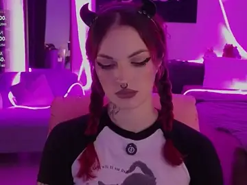 Stripchat Live Sex Cam of BratzieDarsie