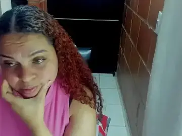 Stripchat Nude Webcam of Isabella_WS_