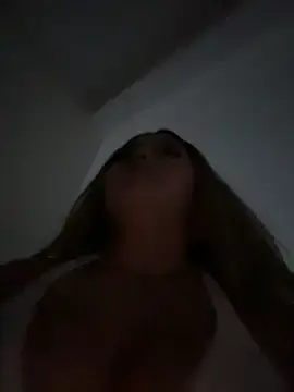 Stripchat Free Live Porn of lunablossom_
