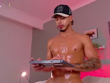 Stripchat Adult Webcam of Ken-boy_