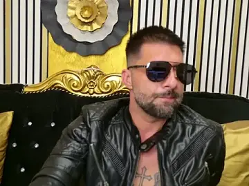 Stripchat Free Porn Cam of TommyDum