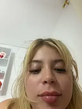 Stripchat Nude Webcam of _Alicee_1