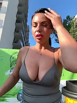 Stripchat Live Sex Cam of KimKelly13