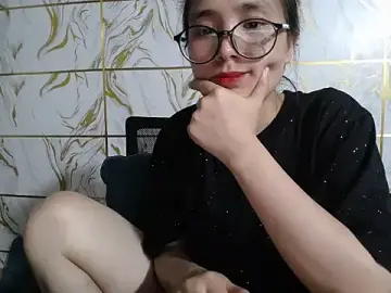 Stripchat Nude Webcam of Lyzizi_lovely09