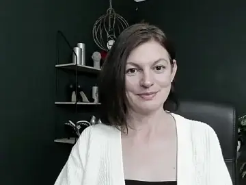 Stripchat Live Sex Cam of VivianWILD