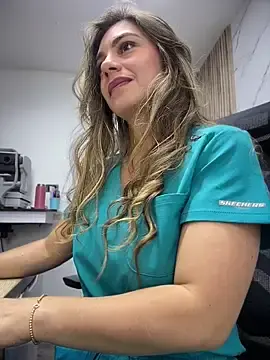 Stripchat Free Live Porn of alicee16
