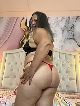 Stripchat Live Sex of Lucy_Milf_474