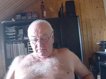 Stripchat Free Porn Cam of biggandybig