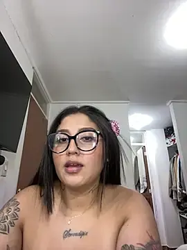 Stripchat Sex Cam of croftsmila